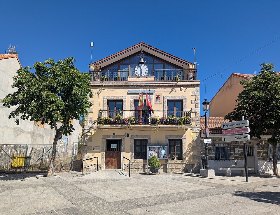 Reparación de tejados y goteras en Navalafuente - Vista de la localidad