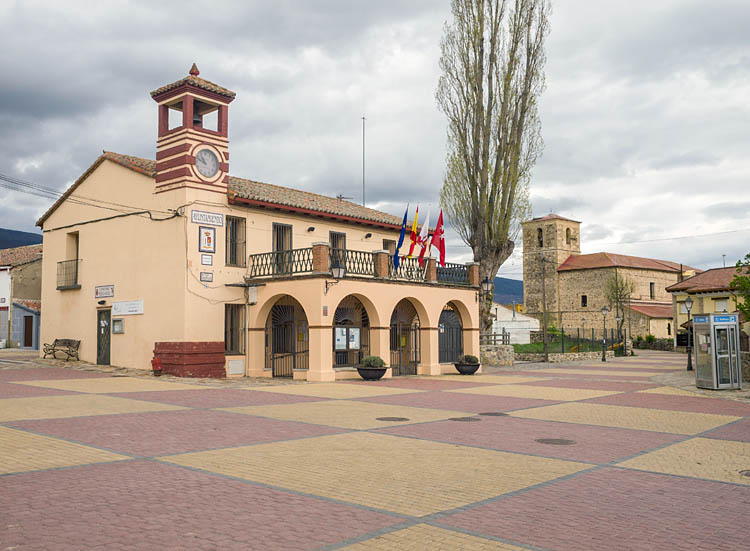 Reparación de tejados y goteras en Pinilla del Valle - Vista de la localidad