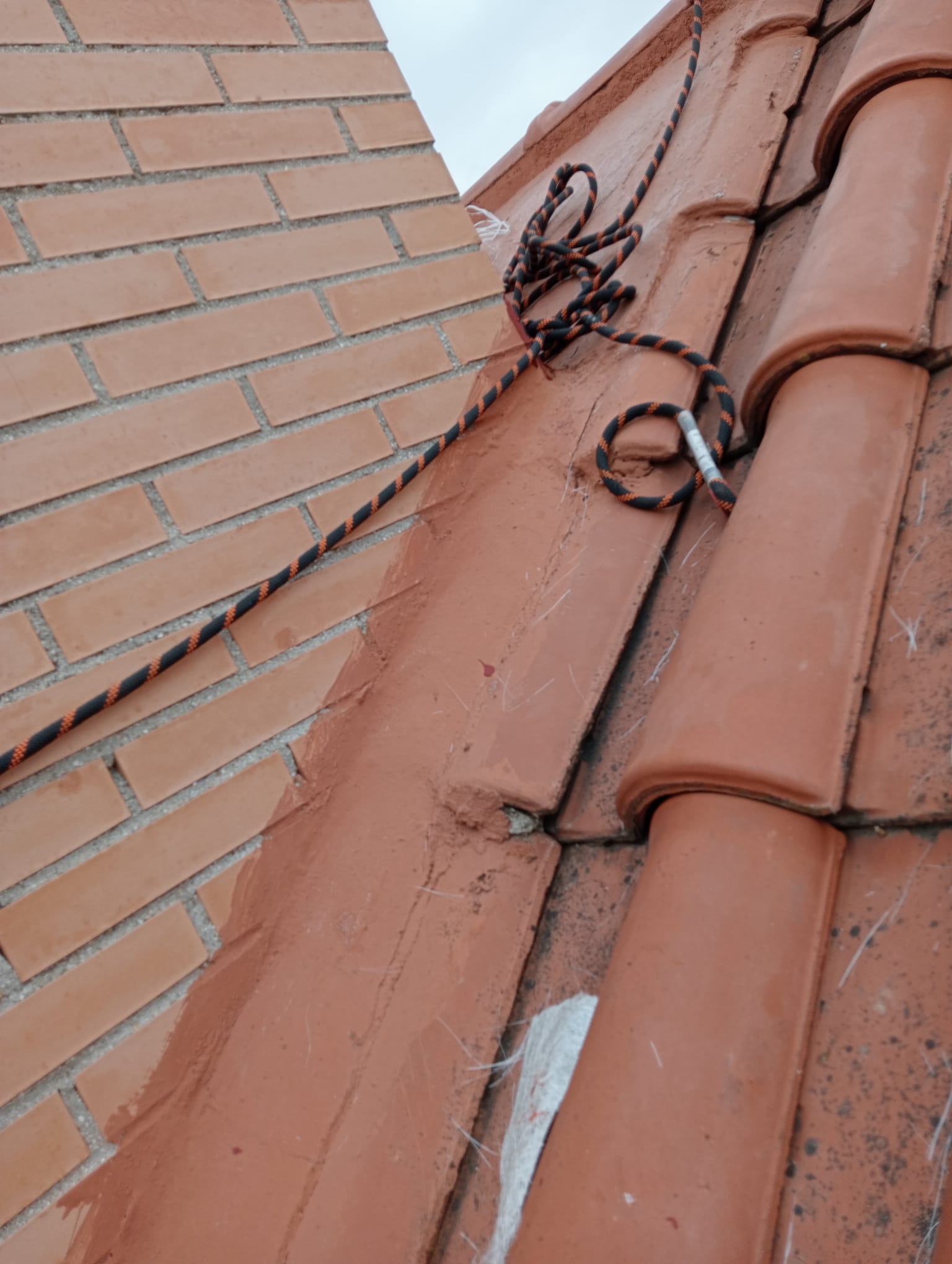Trabajo de reparación de tejados realizado en Valdemanco