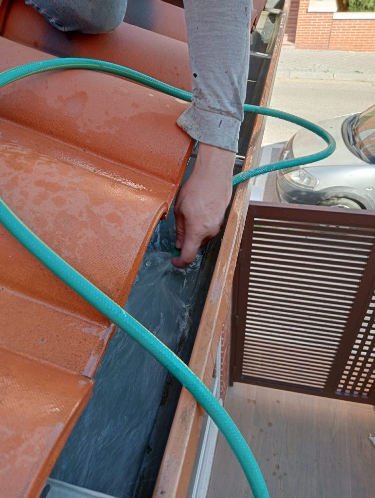 Limpieza de Canalones en Madrid